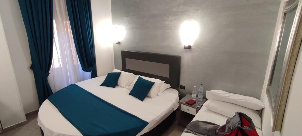 House 4 Mori Hotel Rome Bagian luar foto