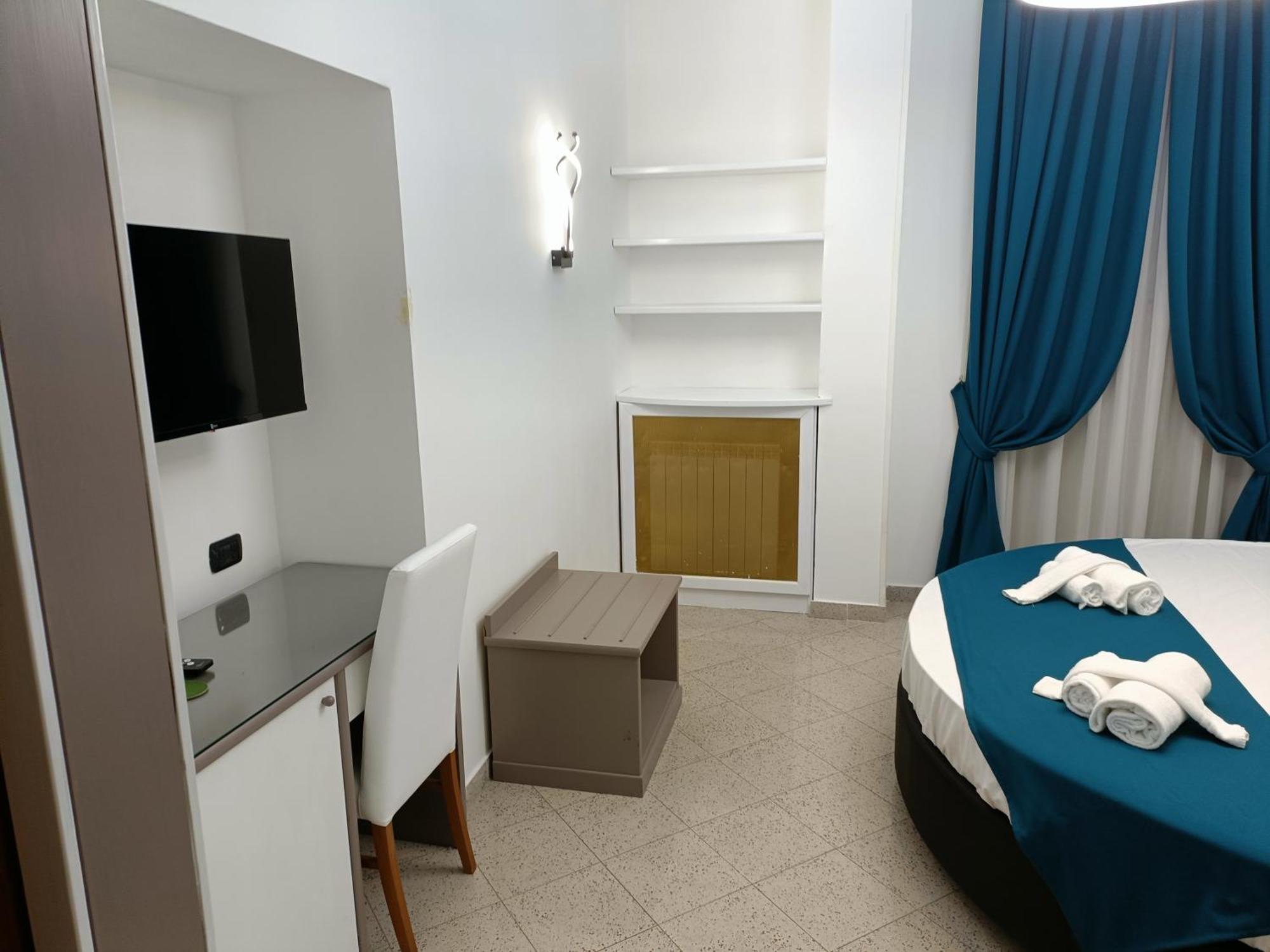 House 4 Mori Hotel Rome Bagian luar foto