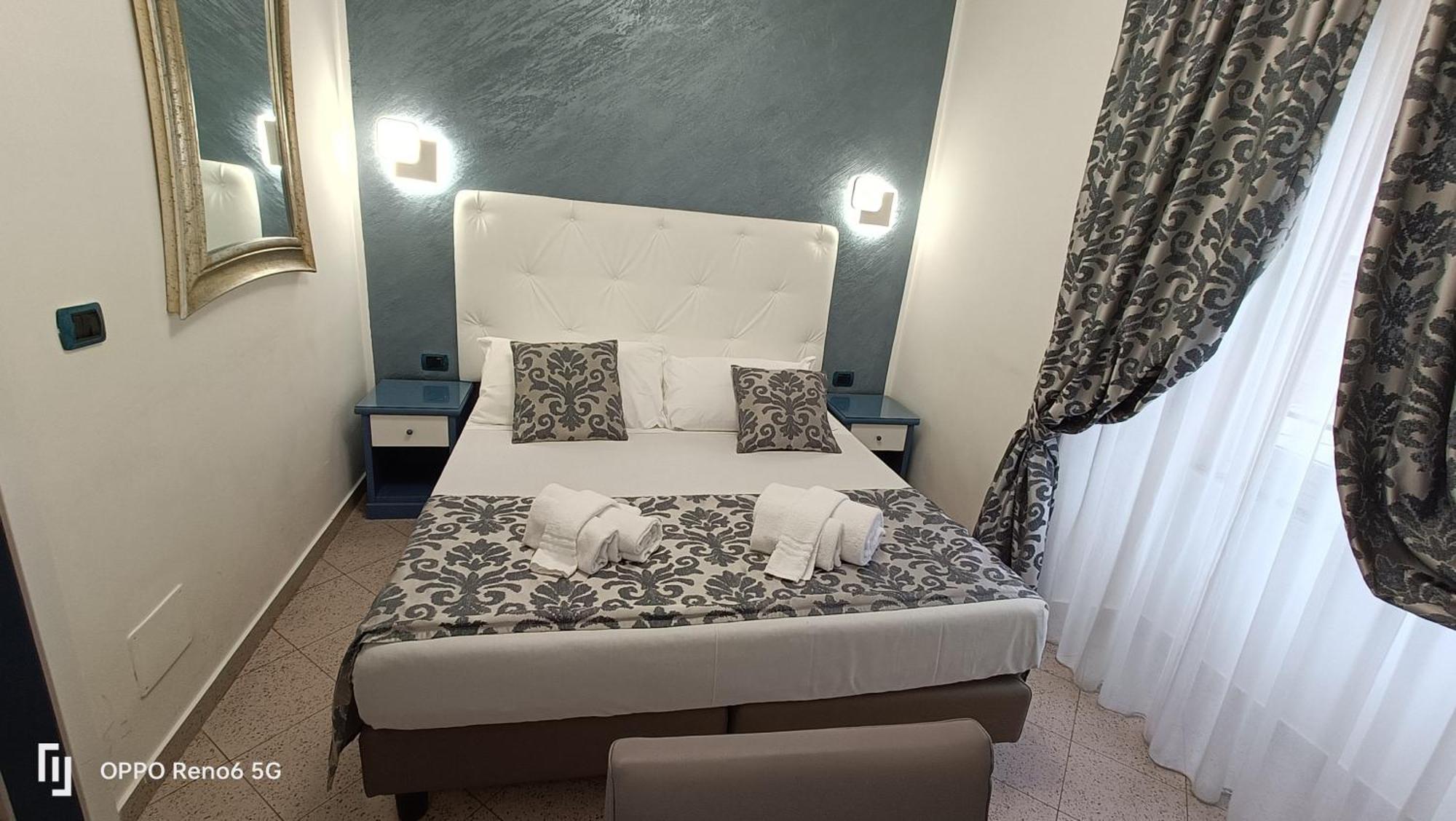 House 4 Mori Hotel Rome Bagian luar foto