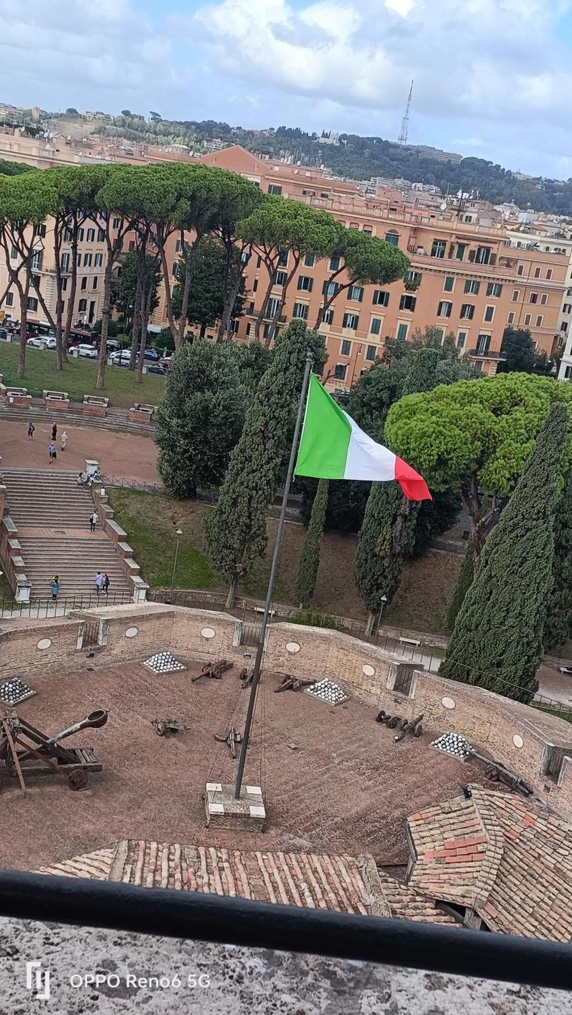 House 4 Mori Hotel Rome Bagian luar foto