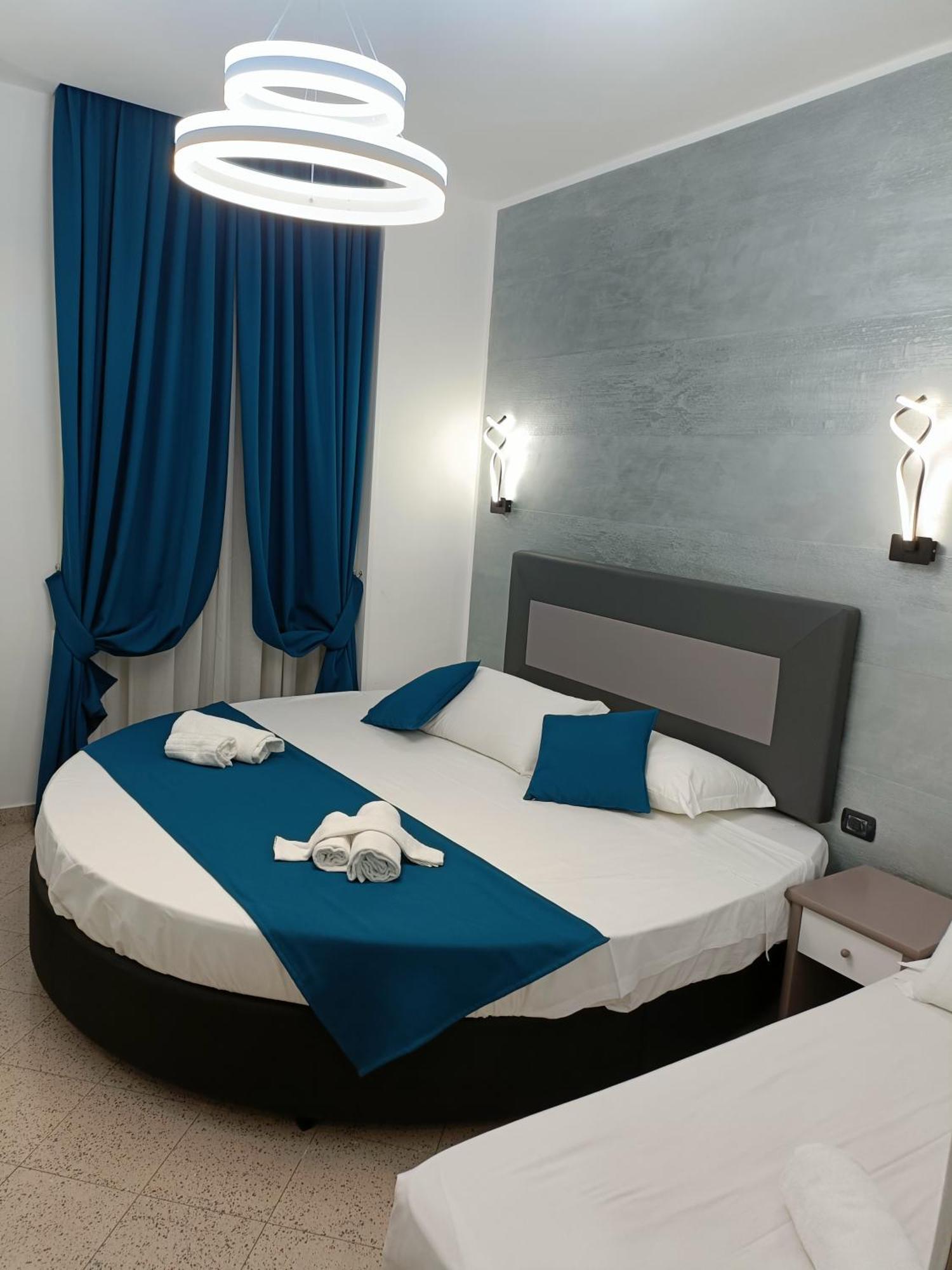 House 4 Mori Hotel Rome Bagian luar foto