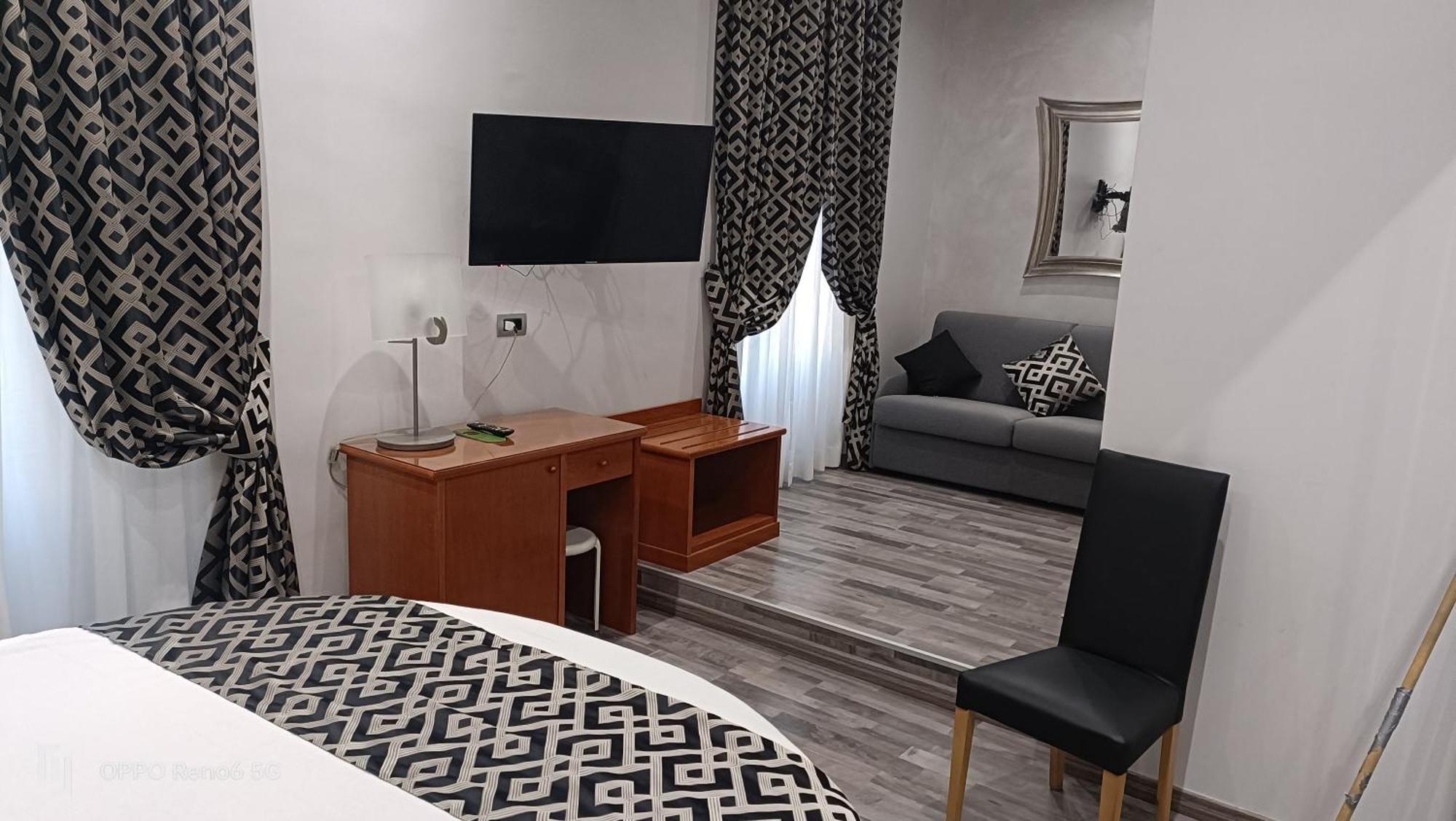 House 4 Mori Hotel Rome Bagian luar foto