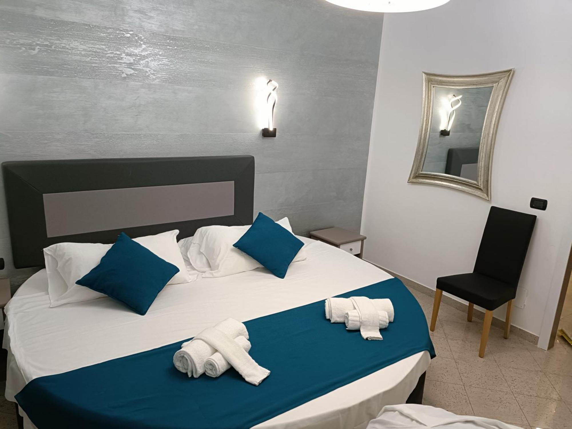 House 4 Mori Hotel Rome Bagian luar foto